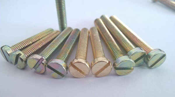 割槽螺丝如何生产？关于一字螺丝钉的生产工艺讲解。